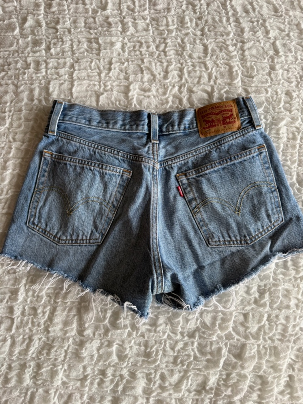 Levis 501 Shorts Distressed Raw Hem 27 - Picture 4 of 8